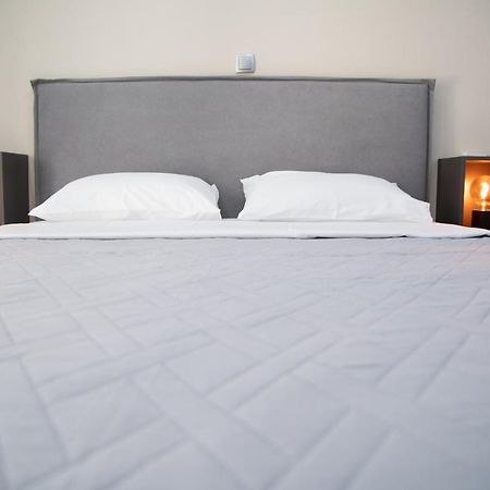 Modern Apartment Downtown Афины Экстерьер фото