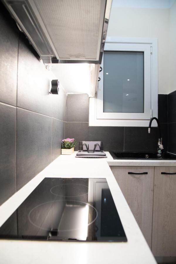 Modern Apartment Downtown Афины Экстерьер фото