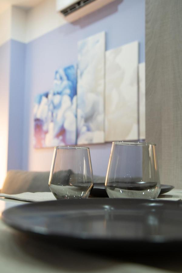 Modern Apartment Downtown Афины Экстерьер фото